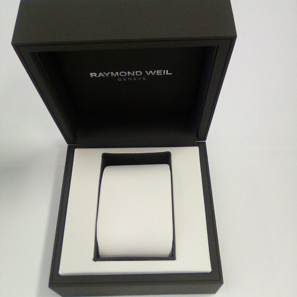 Raymond Weil Genève Watch Box – Box Only